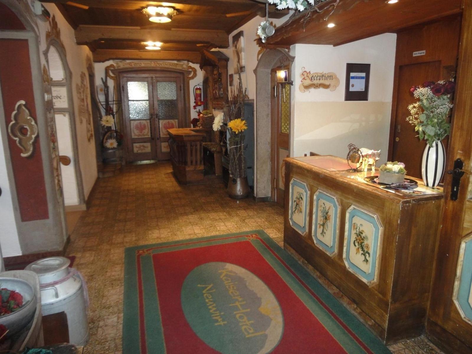 Kaiserhotel Neuwirt Оберндорф-ін-Тіроль Екстер'єр фото